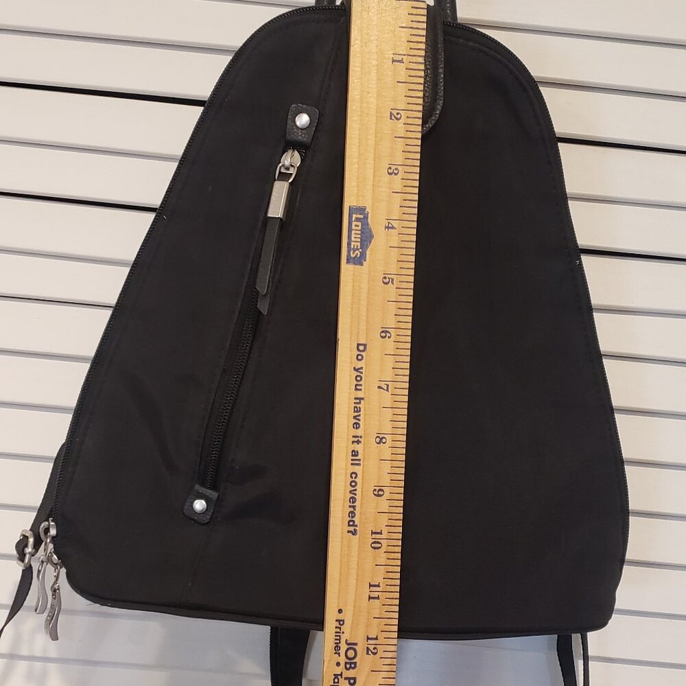 Baggallini Metro Backpack Convertible Sling Bag - Picture 6 of 7